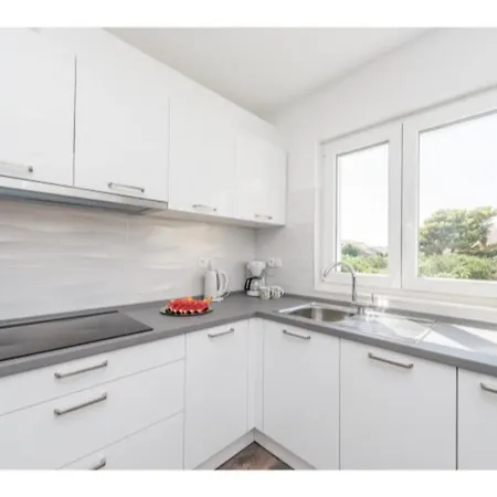 Apartman Modern In Pako Tane With Barbecue