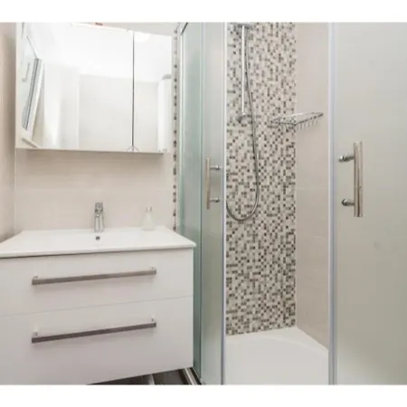 Apartman Modern In Pako Tane With Barbecue